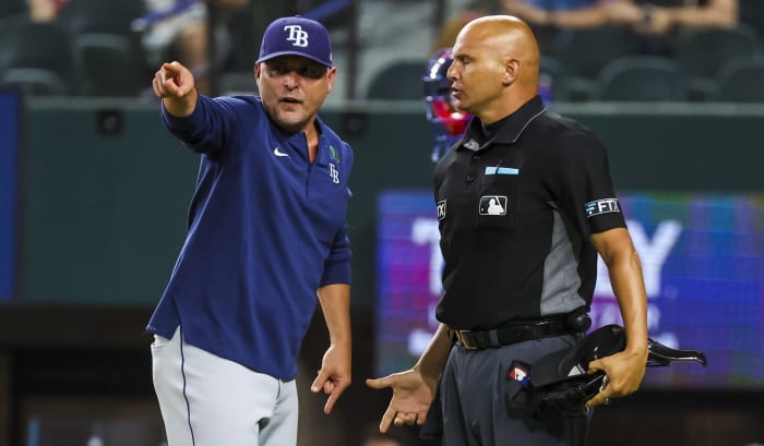 RaysKevinCashVicCarapazzaUmpireEjected